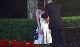 卓伟爆料杨幂李易峰视频,杨幂李易峰亲密视频引发热议