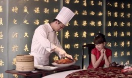 江华爆料小能手视频播放,揭秘视频背后的精彩瞬间