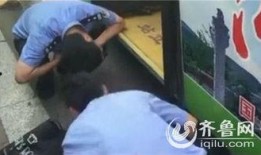 爆料青岛公交车视频,视频曝光引网友热议