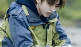 吃瓜娱乐明星蔡徐坤,从偶像到流量王，吃瓜娱乐界的璀璨明星