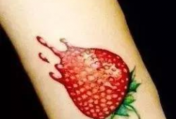 纹身女的网红吃瓜图片,揭秘网络红人的真实一面